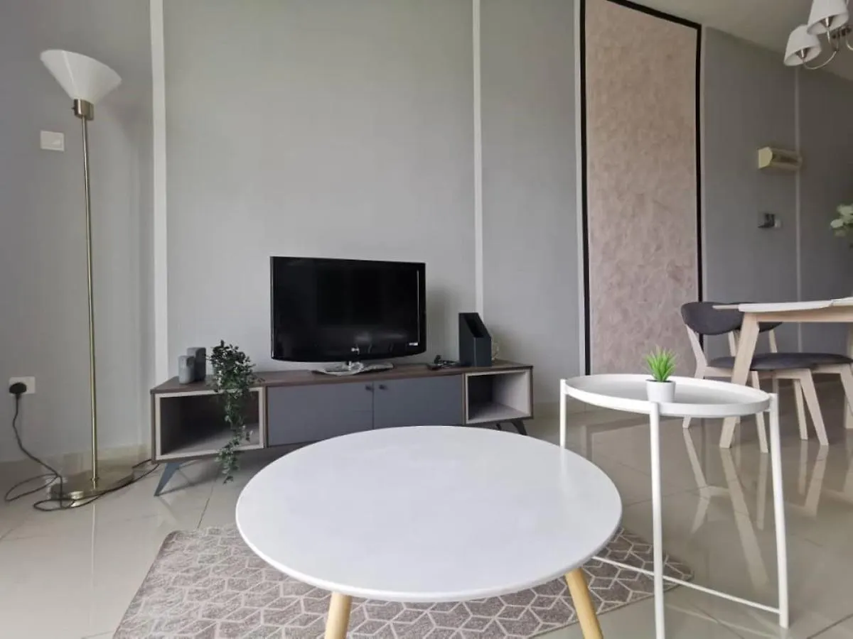 11-Modern Homestay Palazio Lake View Mount Austin Palazio Near Aeon Themepark Toppen Ikea Johor Bahru Malaysia