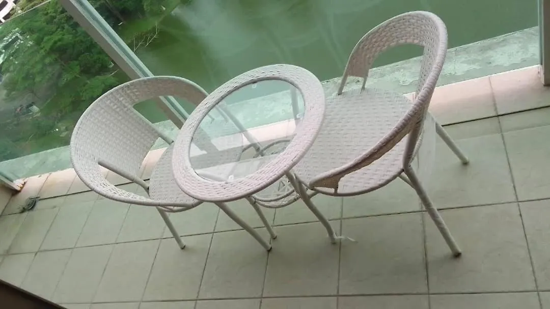 11-Modern Homestay Palazio Lake View Mount Austin Palazio Near Aeon Themepark Toppen Ikea Johor Bahru 0*,