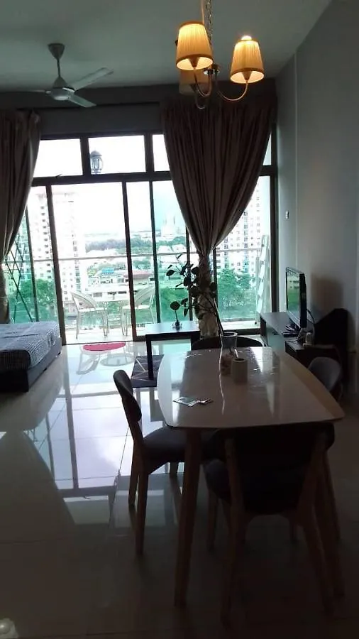 11-Modern Homestay Palazio Lake View Mount Austin Palazio Near Aeon Themepark Toppen Ikea Johor Bahru